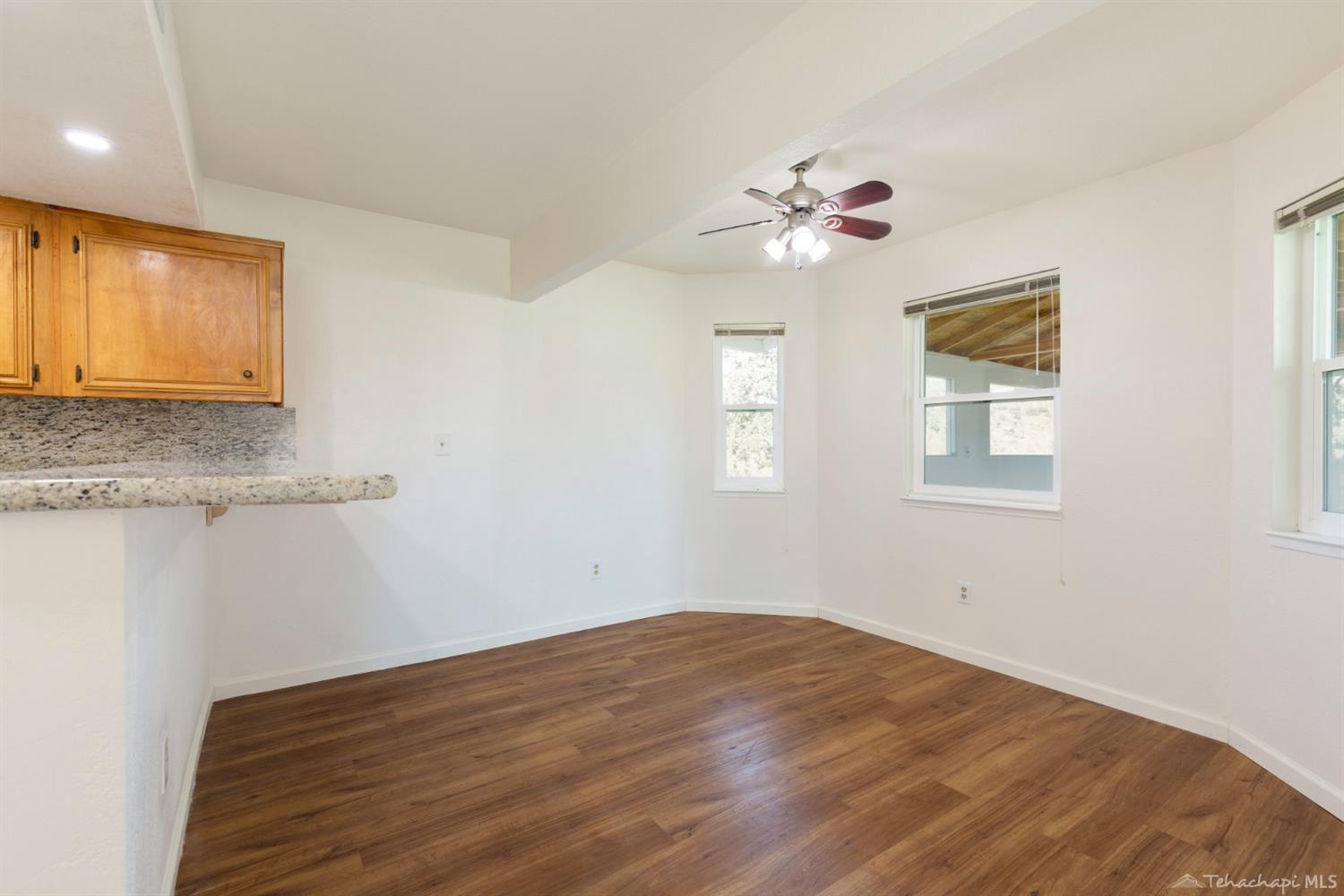 19500 Pine Ridge Drive Tehachapi, CA 93561 - Photo 12 of 29 Gallery Image 12