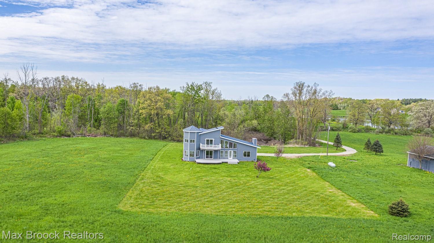 4597 Sites Road Lapeer, MI 48446 - Photo 3 of 46 4597 Sites Rd-3.jpg