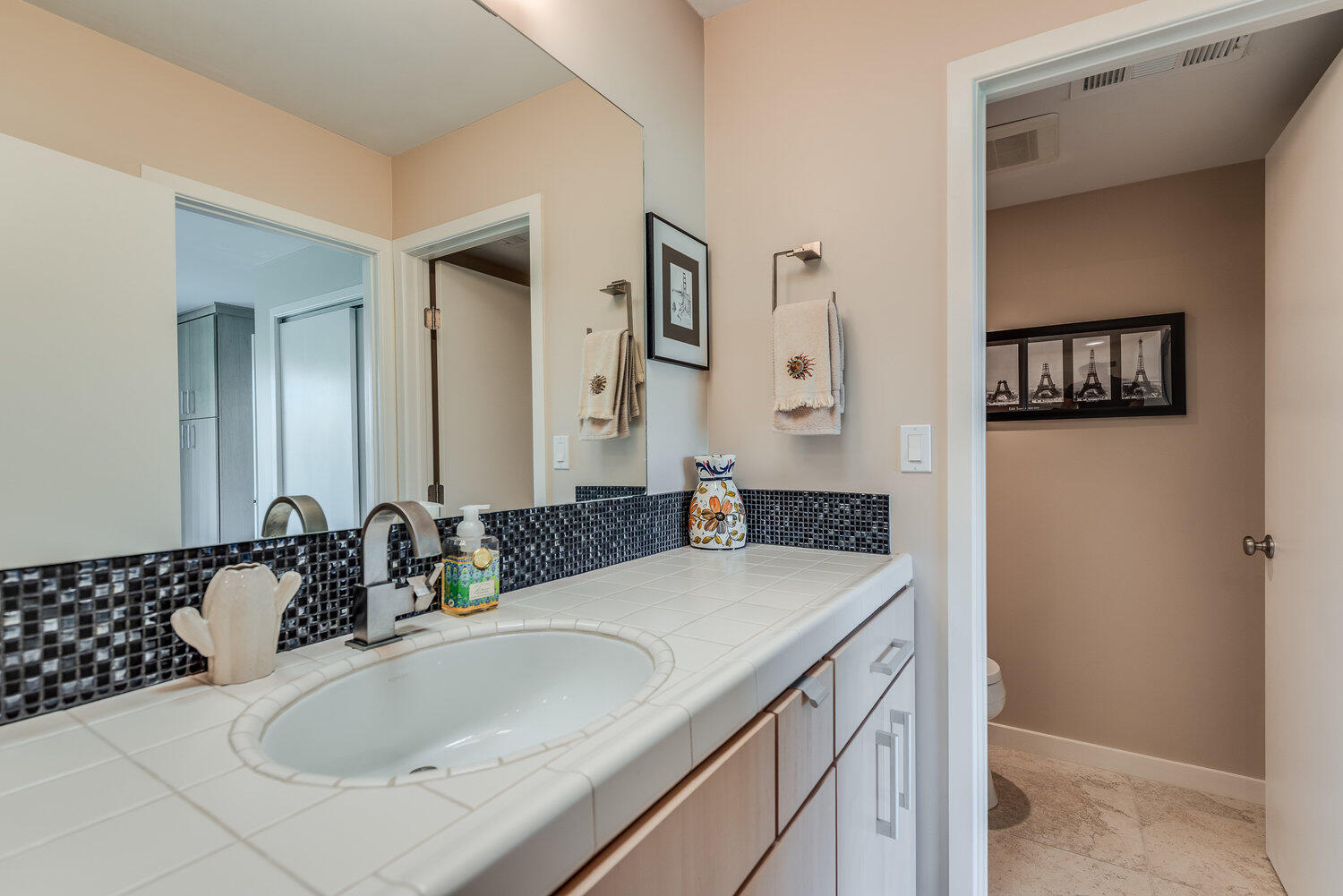 84 La Ronda Drive Rancho Mirage, CA 92270 - Photo 24 of 45 025_025_250604_84_la_ronda_rm_final_749