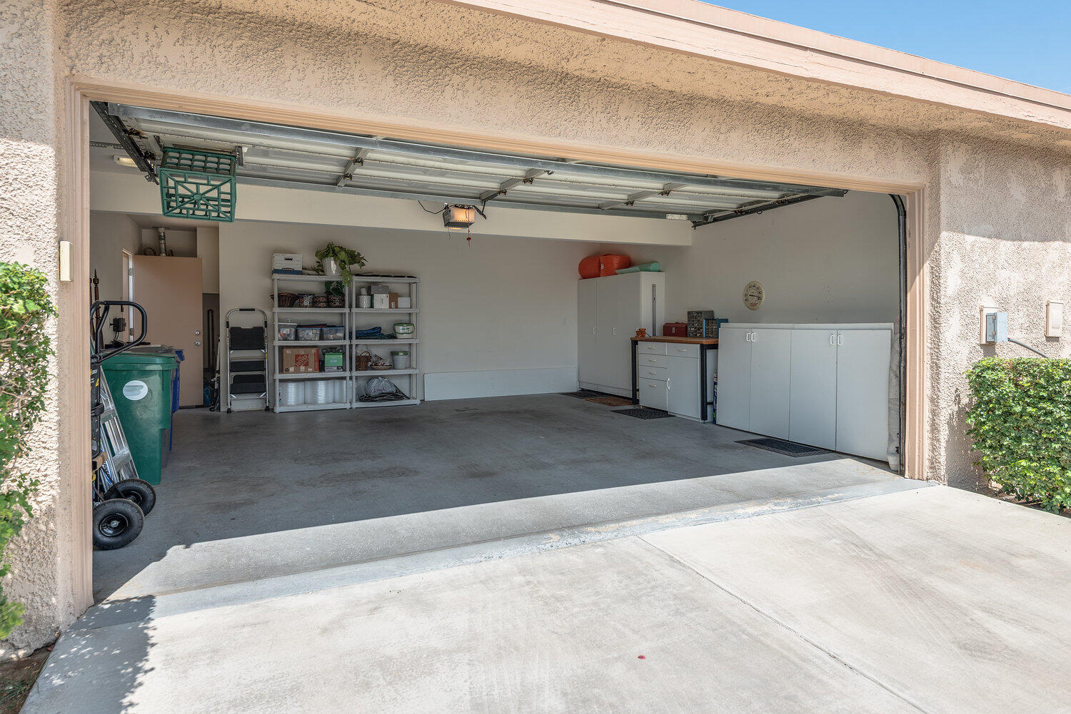 84 La Ronda Drive Rancho Mirage, CA 92270 - Photo 37 of 45 037_037_250604_84_la_ronda_rm_final_447
