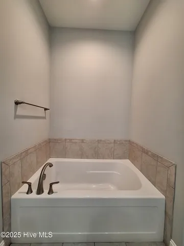 $2,100 | 3616 Chesson Court, Winterville, NC 28590