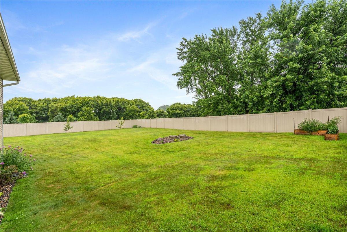 1021 167th Street Hammond, WI 54015 - Photo 6 of 31