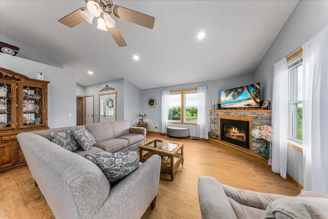 $559,900 | 1021 167th Street, Hammond, WI 54015