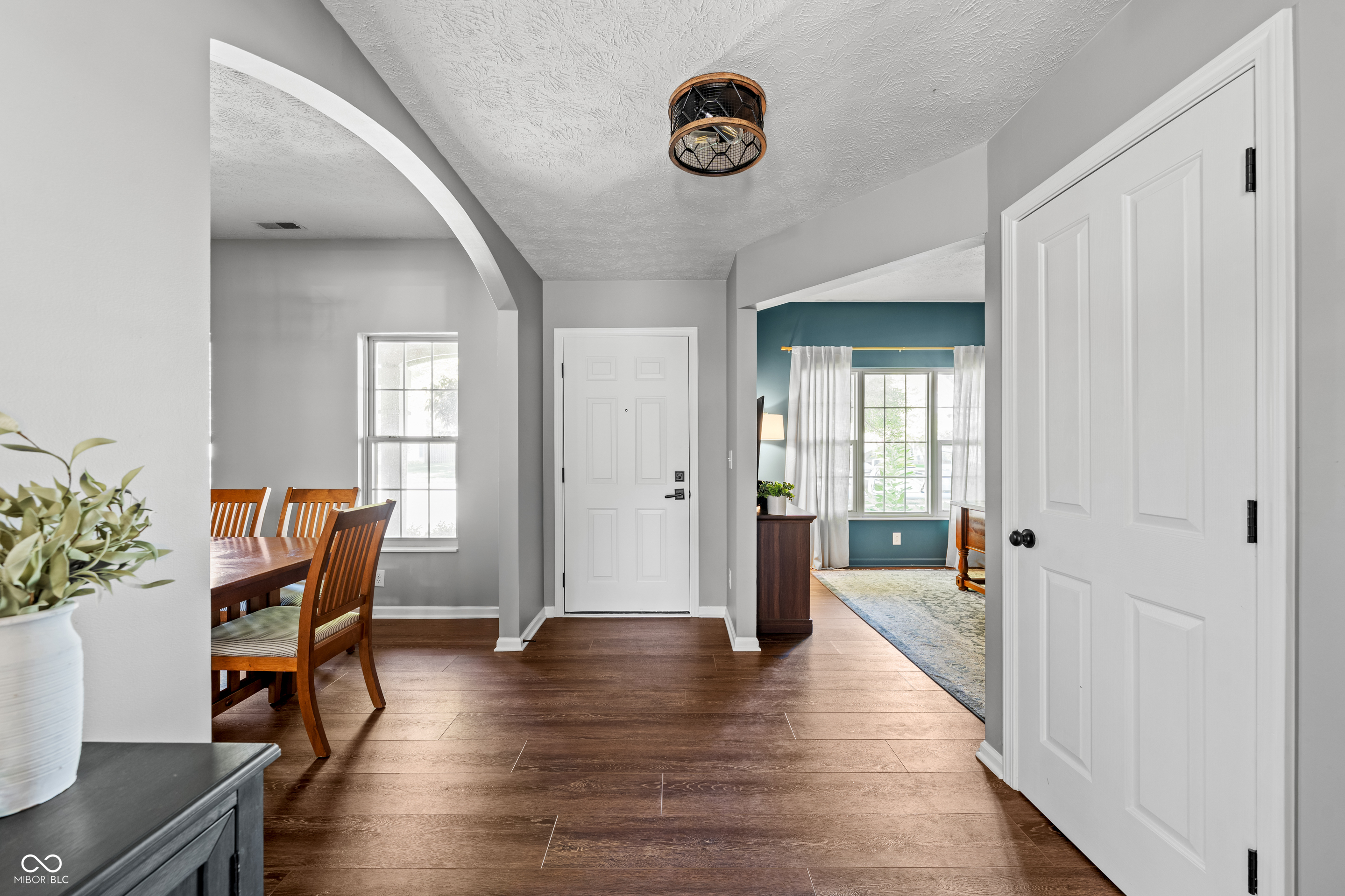 14737 Setters Road Carmel, IN 46033 - Photo 3 of 37 Gallery Image 3