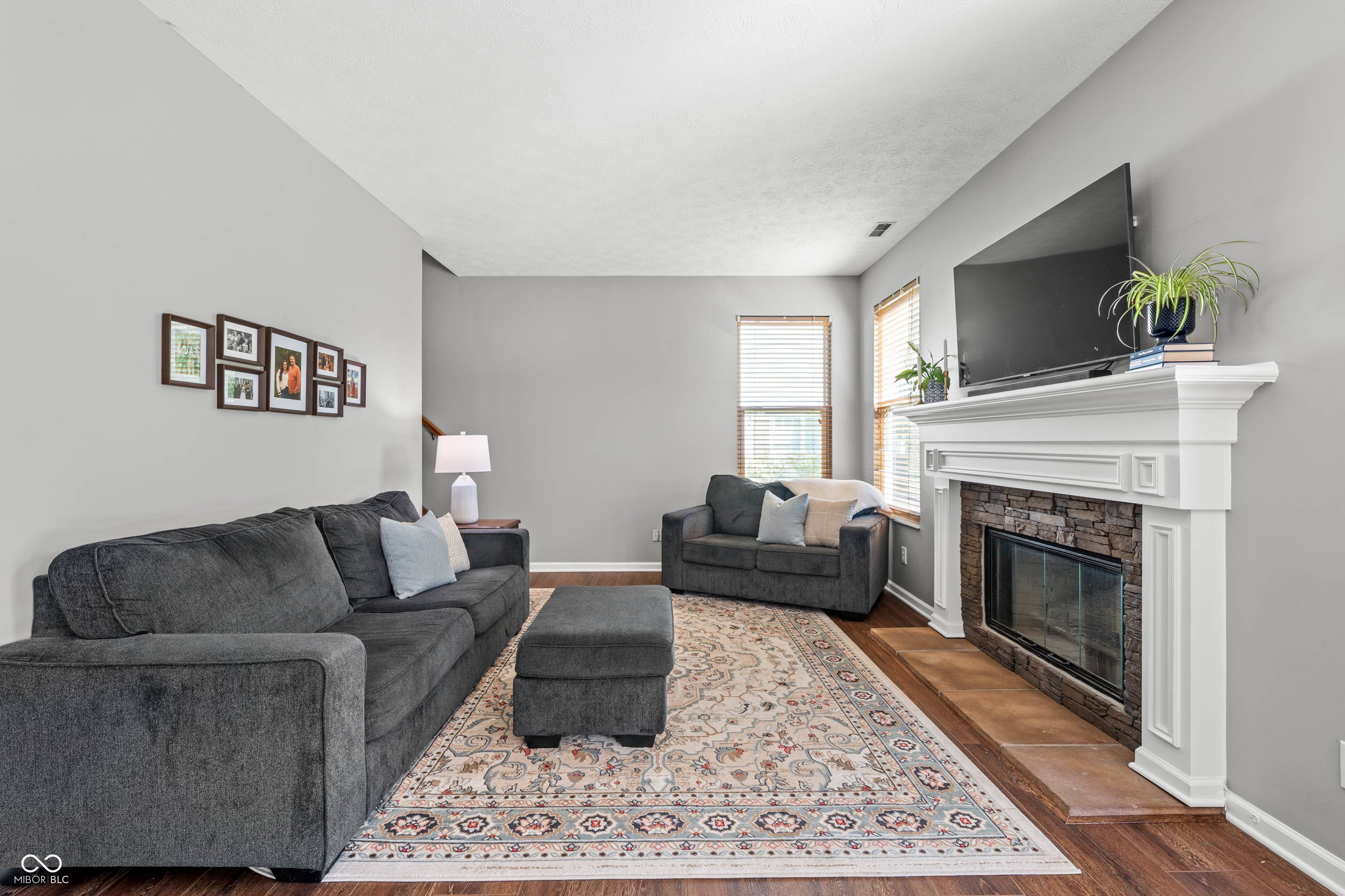 14737 Setters Road Carmel, IN 46033 - Photo 7 of 37 Gallery Image 7