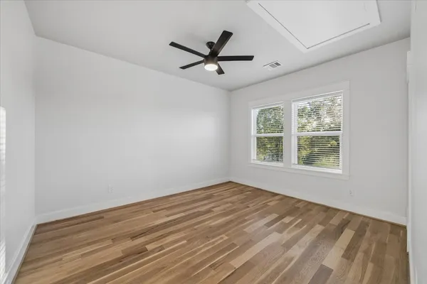 $920,000 | 910 Northwood Street, Houston, TX 77009