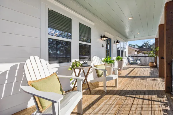 $920,000 | 910 Northwood Street, Houston, TX 77009