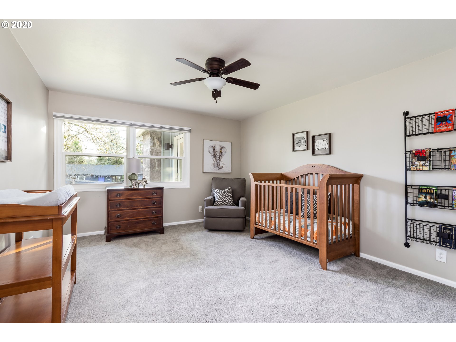945 Southwest Maplecrest Court Portland, OR 97219 - Photo 12 of 31 Gallery Image 12