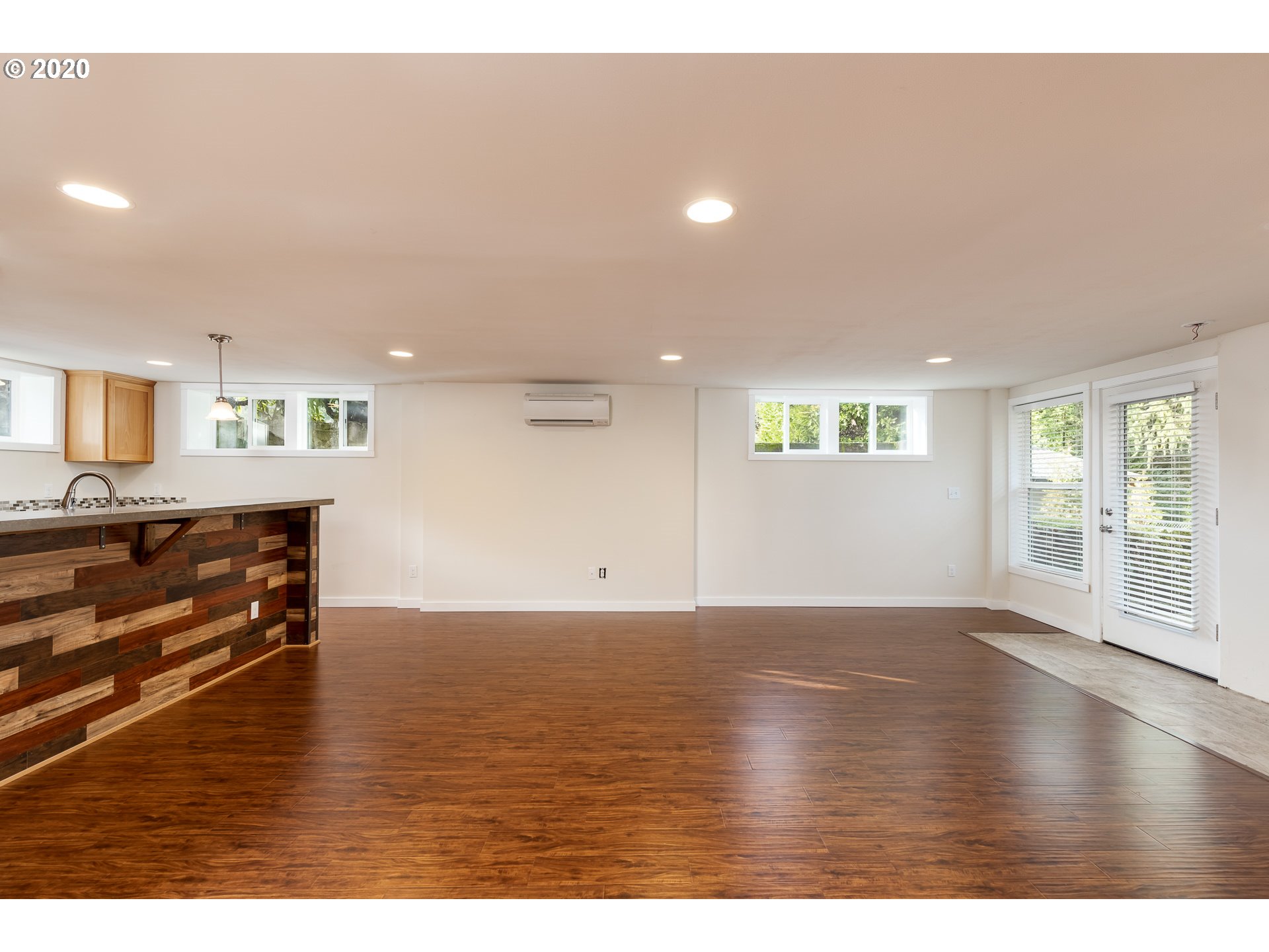 945 Southwest Maplecrest Court Portland, OR 97219 - Photo 22 of 31 Gallery Image 22