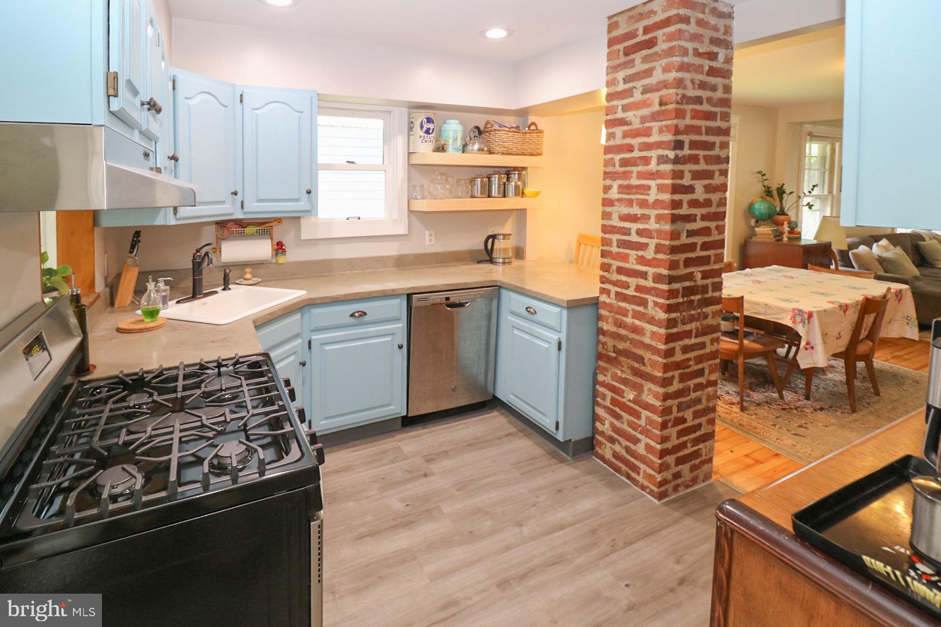 108 Ridgway Street Mount Holly, NJ 08060 - Photo 8 of 40 Gallery Image 8