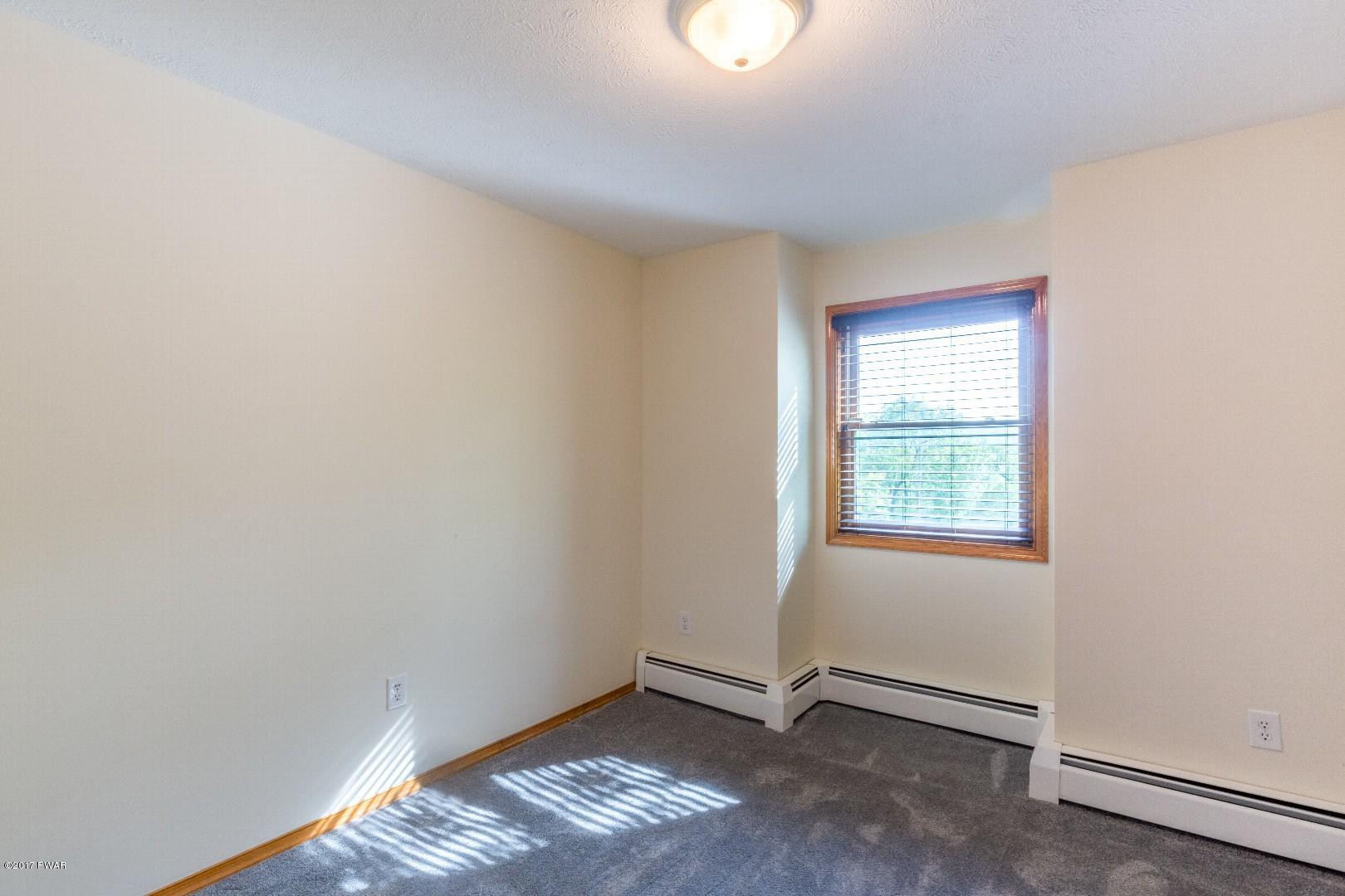 103 Price Street Bushkill, PA 18324 - Photo 16 of 21