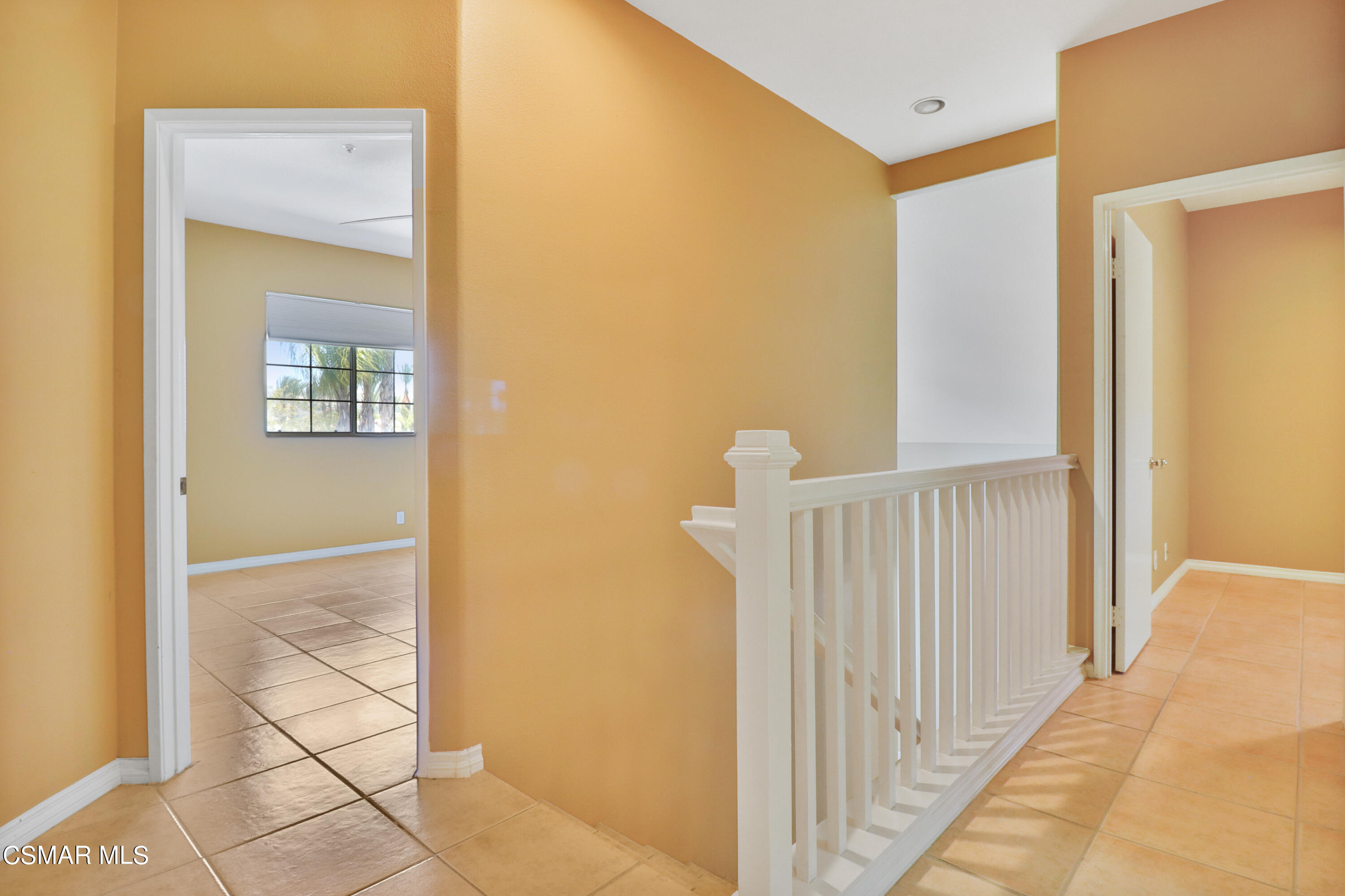 292 Maywind Lane Simi Valley, CA 93065 - Photo 21 of 41 a view of a hallway