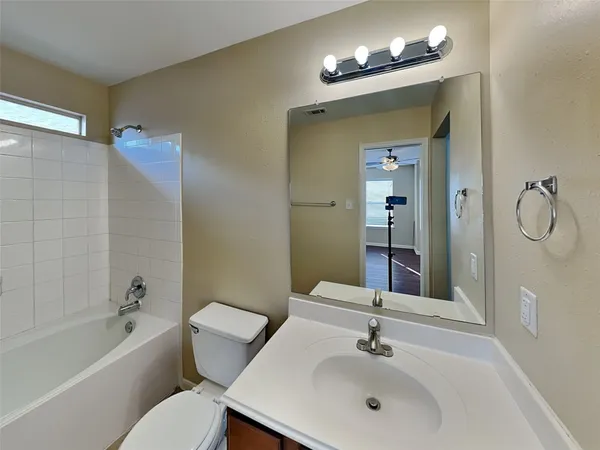 $1,890 | 11830 Rolling Stream Drive, Tomball, TX 77375