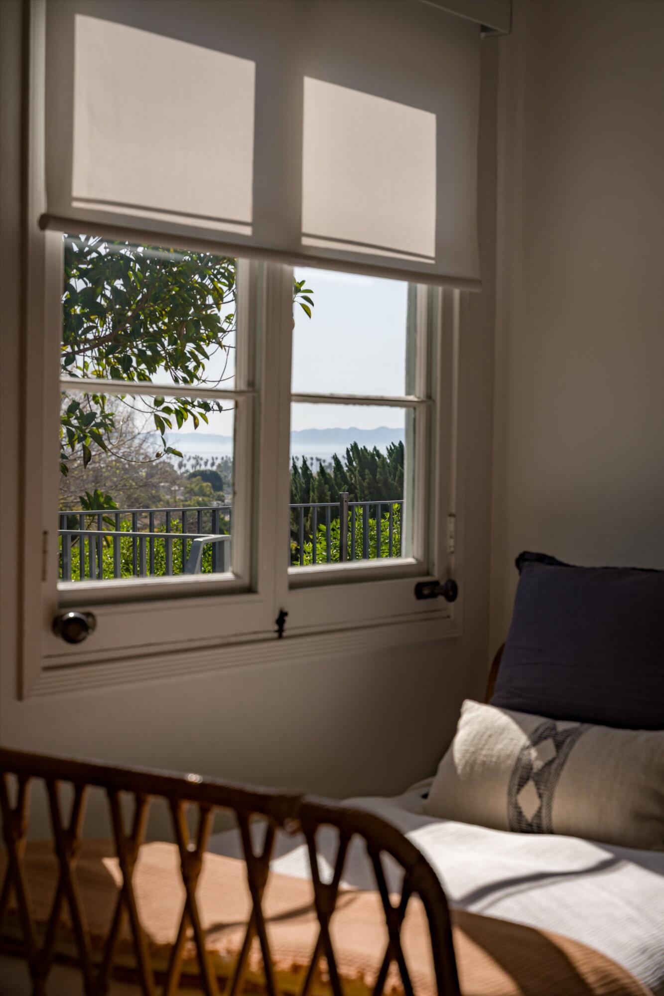 1322 East Cota Street Santa Barbara, CA 93103 - Photo 26 of 55 Southern Light