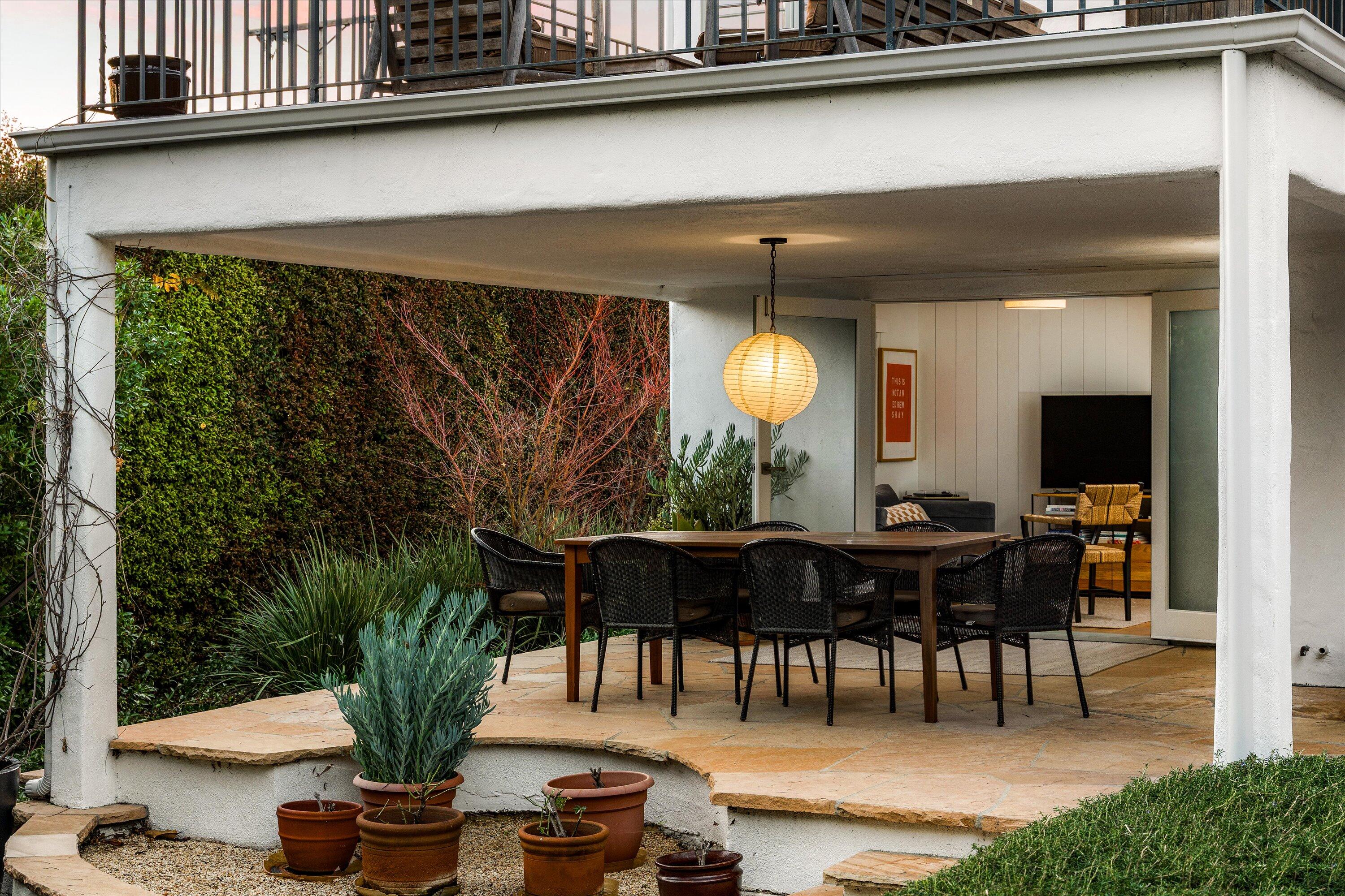 1322 East Cota Street Santa Barbara, CA 93103 - Photo 35 of 55 Covered Patio