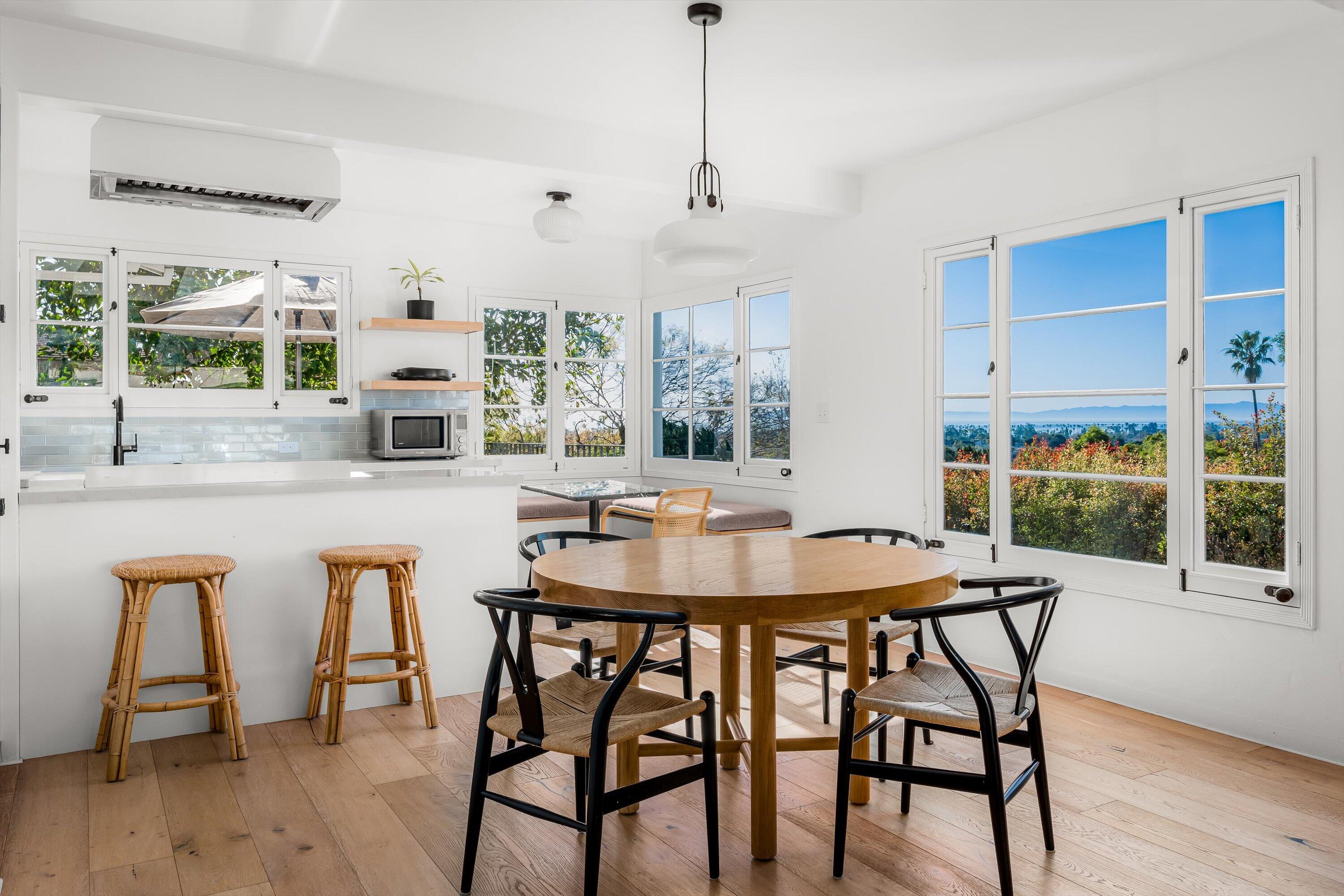 1322 East Cota Street Santa Barbara, CA 93103 - Photo 10 of 55 Counter Seating