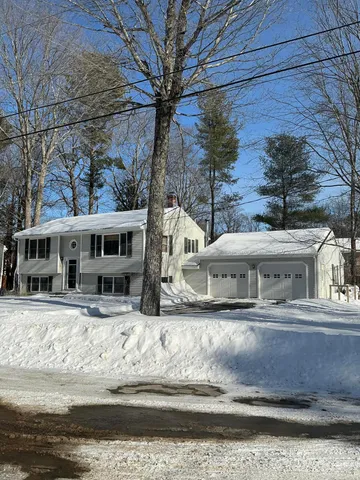 $449,000 | 1 Carolyn Street, Topsham, ME 04086