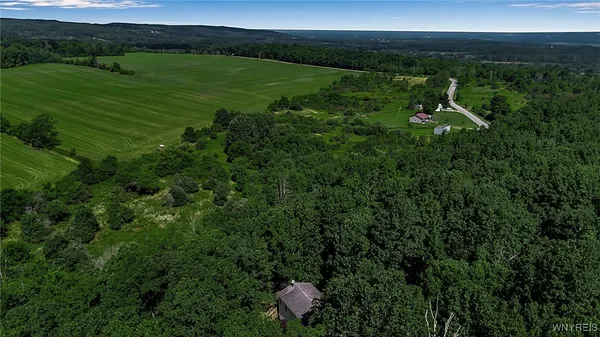 $297,776 | 9247 Coffee Hill Road, West Sparta, NY 14437