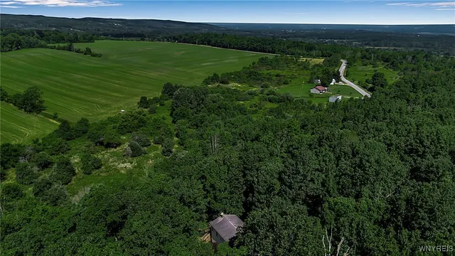 $297,776 | 9247 Coffee Hill Road, West Sparta, NY 14437