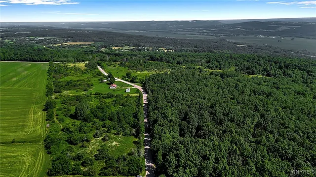 $297,776 | 9247 Coffee Hill Road, West Sparta, NY 14437