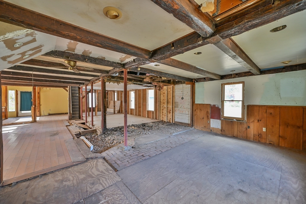 18 Kingsbury Road Webster, MA 01570 - Photo 21 of 42