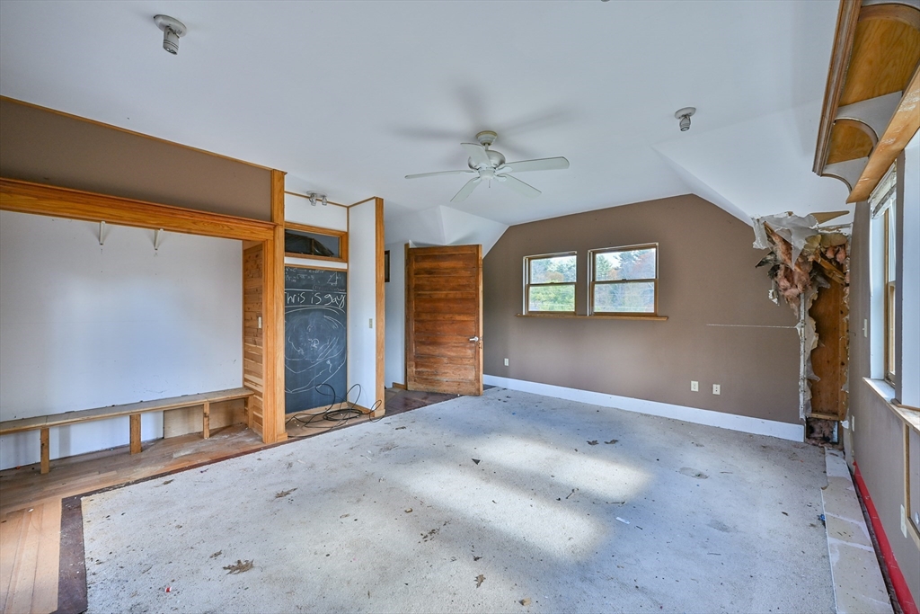 18 Kingsbury Road Webster, MA 01570 - Photo 39 of 42