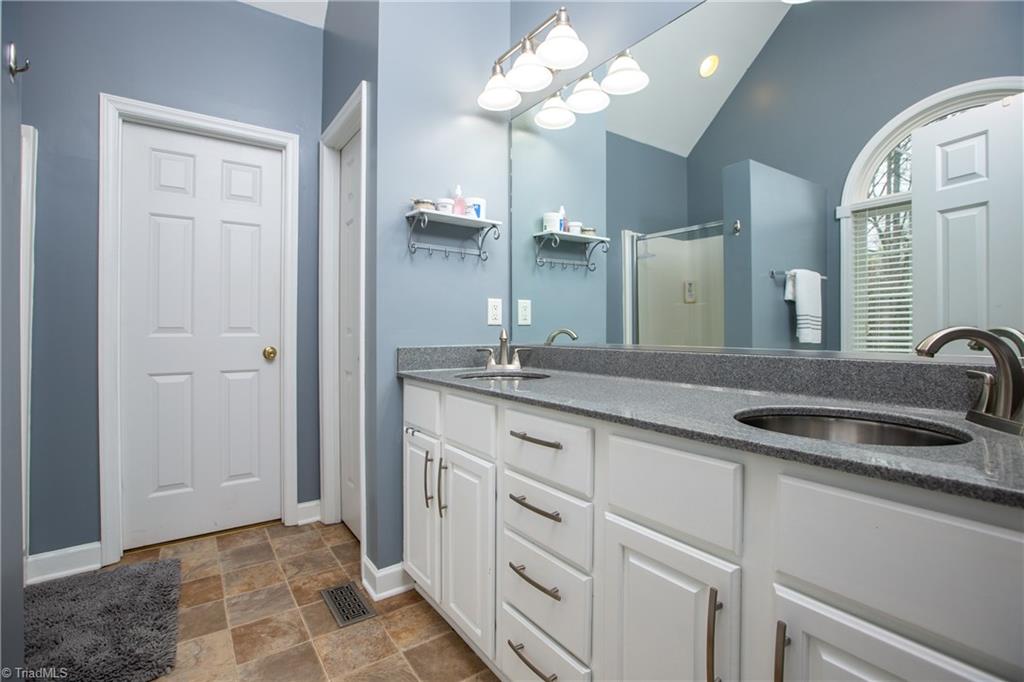 1414 Robbins Road Winston-Salem, NC 27107 - Photo 12 of 21 Gallery Image 12