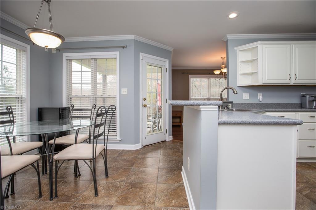 1414 Robbins Road Winston-Salem, NC 27107 - Photo 9 of 21 Gallery Image 9