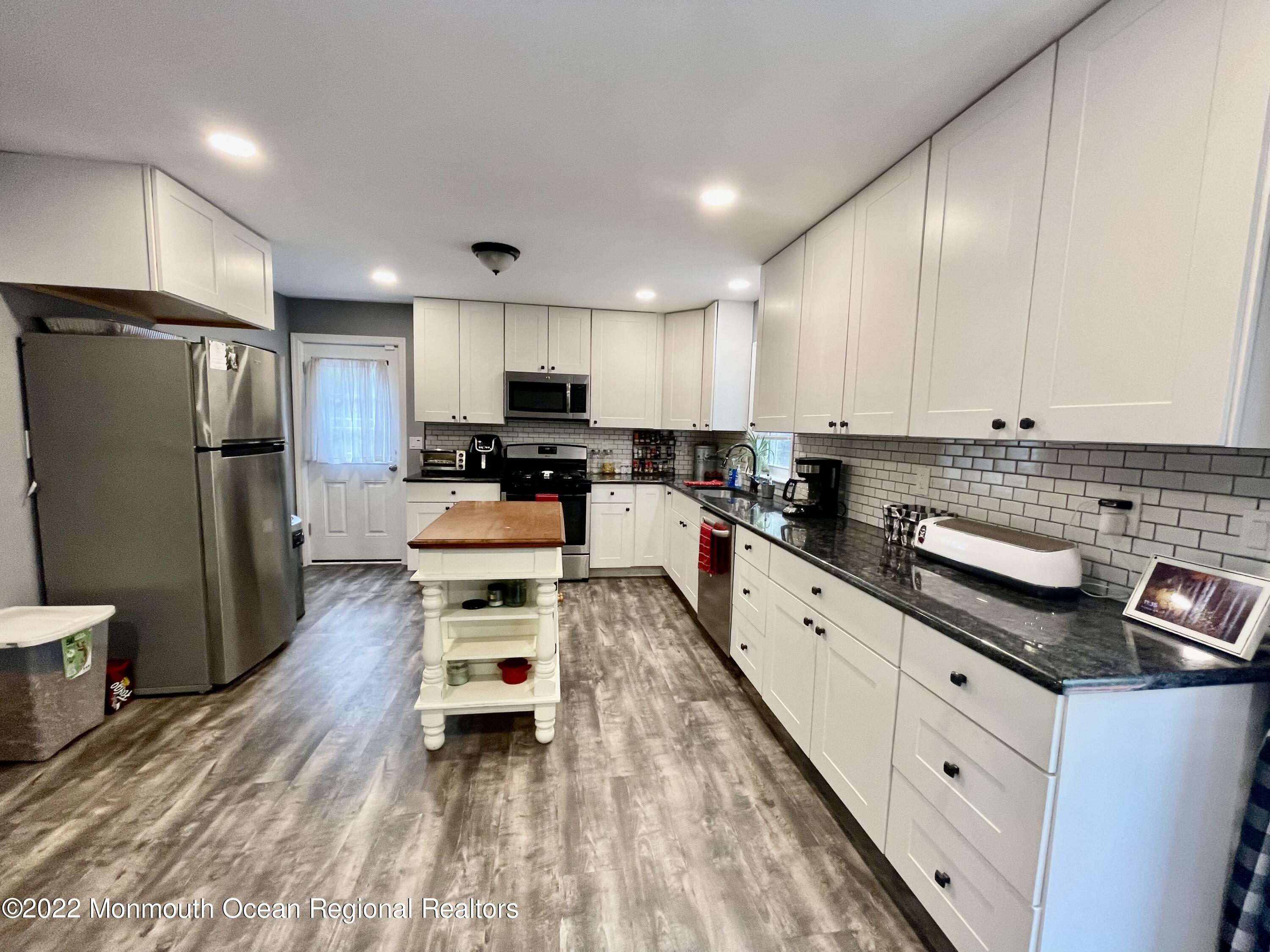 9 Johnson Road Vincentown, NJ 08088 - Photo 14 of 48 E18192EB-D7B5-4A8F-91BA-3B5DBB4326CD