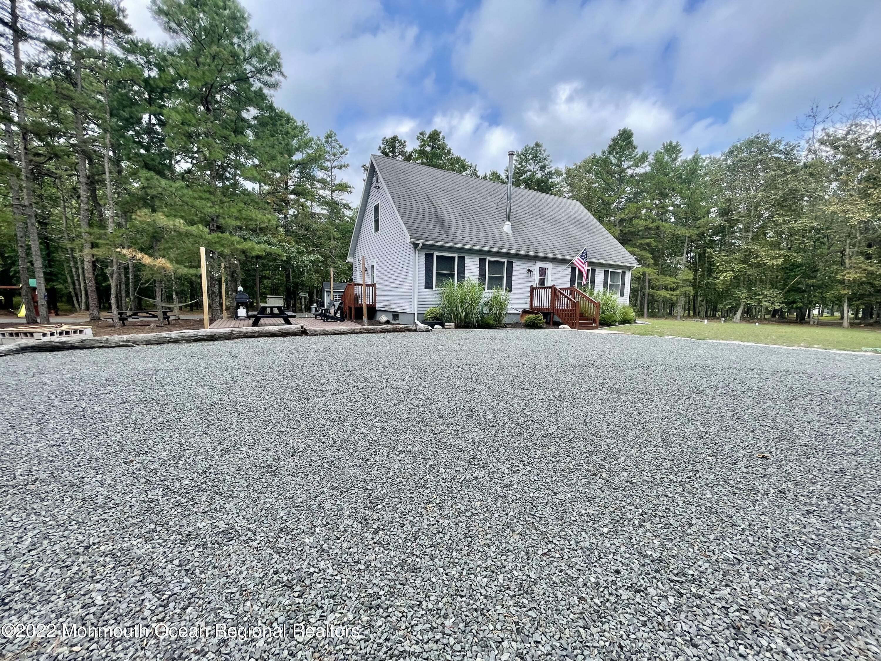9 Johnson Road Vincentown, NJ 08088 - Photo 3 of 48 6DD878A3-3395-4A25-B2AF-1E46322A35E0