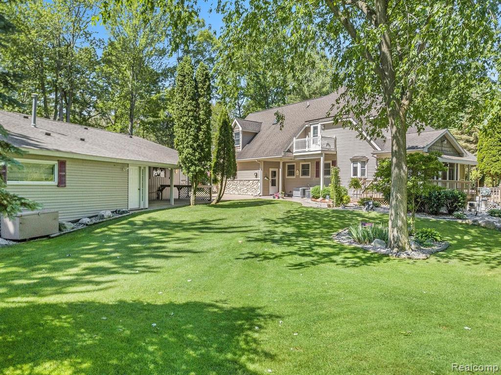 4939 Cedar Lake Road Howell, MI 48843 - Photo 6 of 38