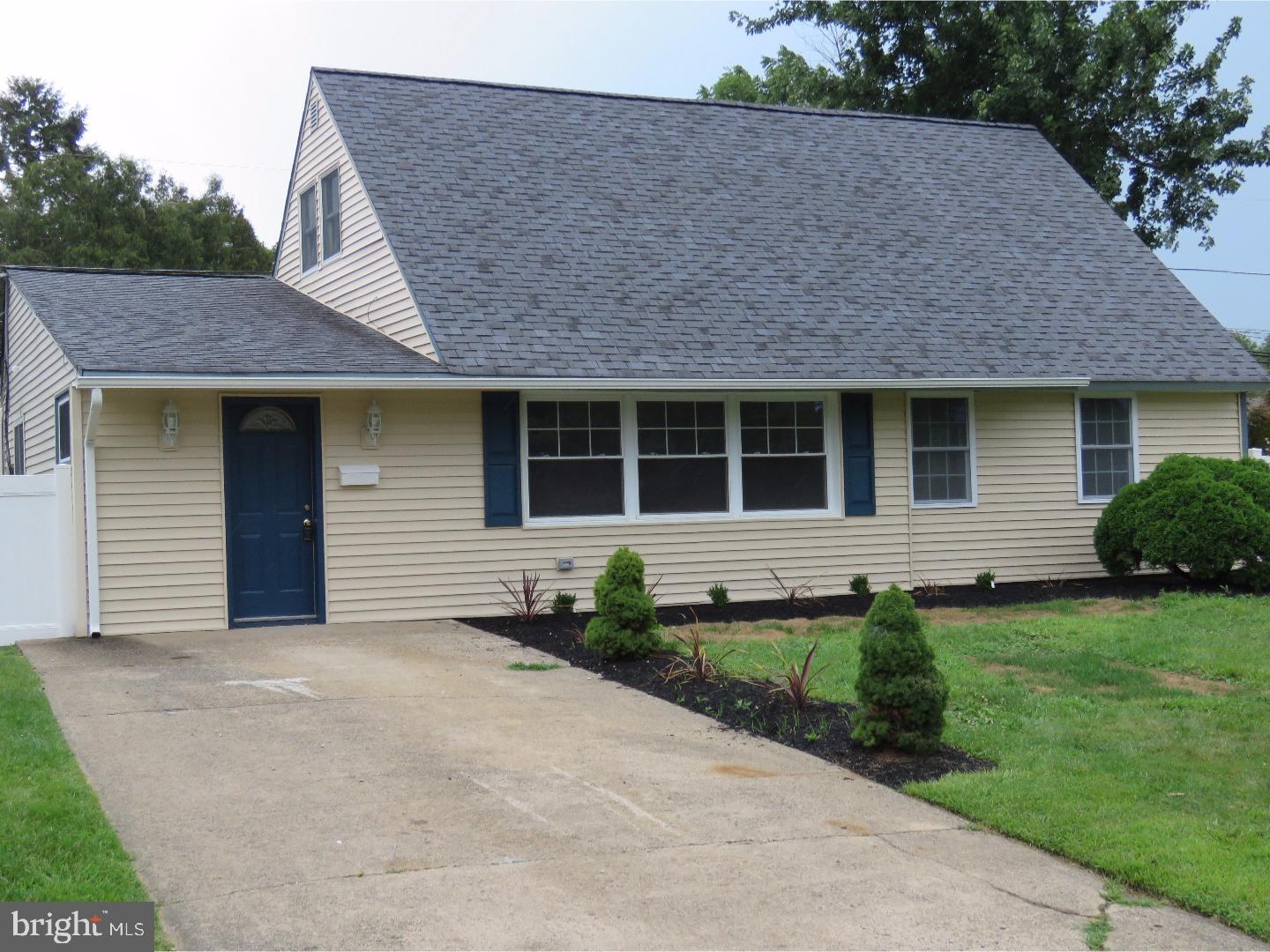 16 Conifer Road Levittown, PA 19057 - Photo 1 of 17