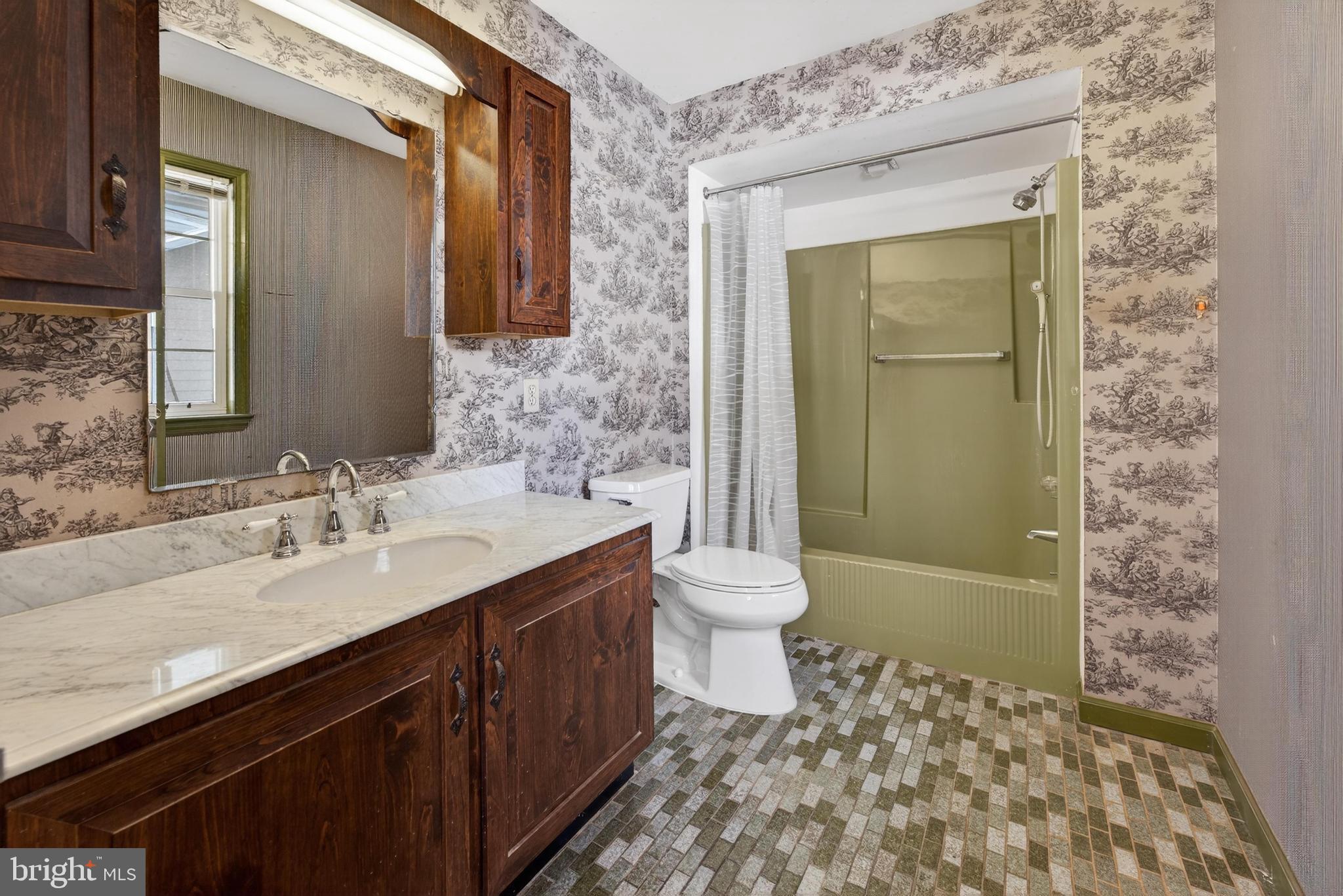 425 Stokes Road Shamong, NJ 08088 - Photo 18 of 35 a bathroom with a sink a toilet and shower