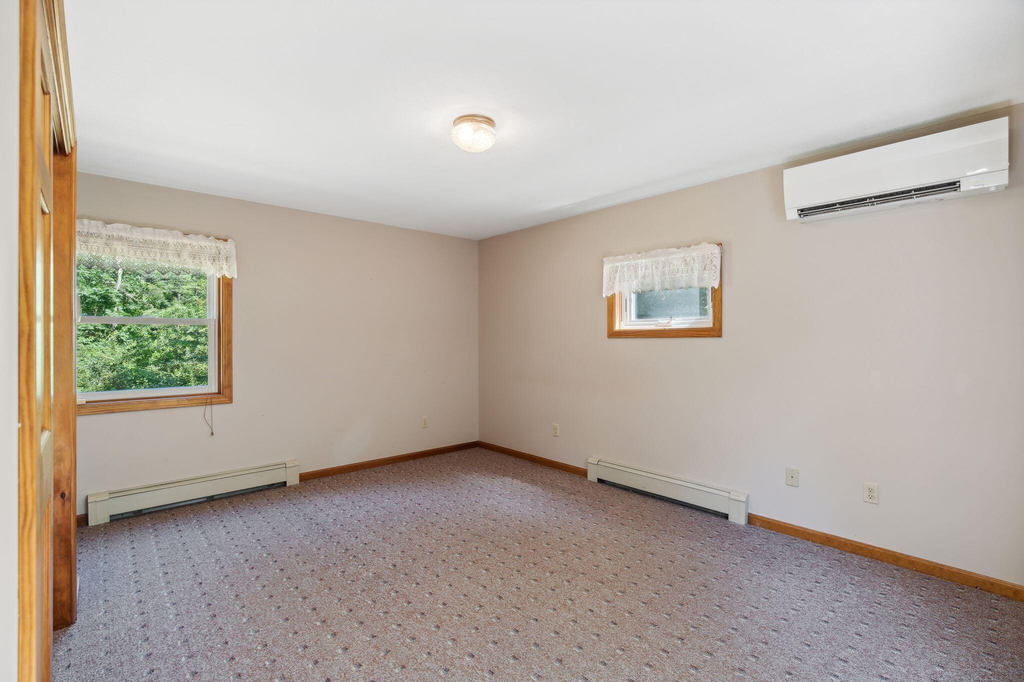 279 Oldfields Road South Berwick, ME 03908 - Photo 25 of 41 35_DSC01314