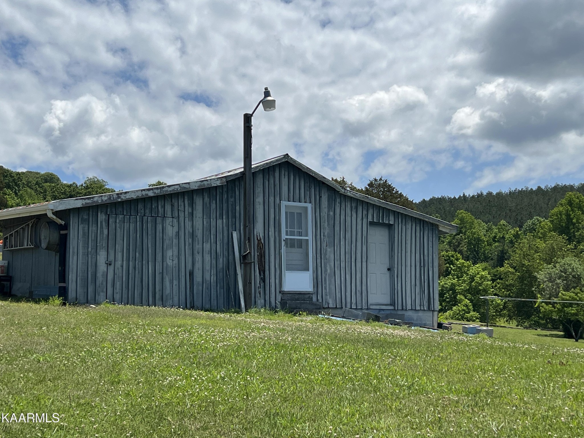 105 Luminary Cemetery Road Ten Mile, TN 37880 - Photo 3 of 25 Gallery Image 3
