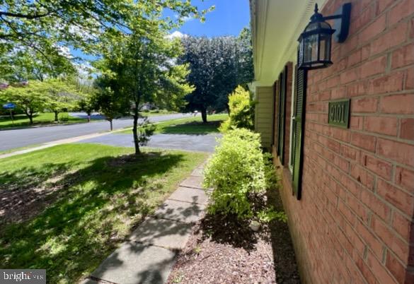 9101 Streamview Lane Vienna, VA 22182 - Photo 42 of 43