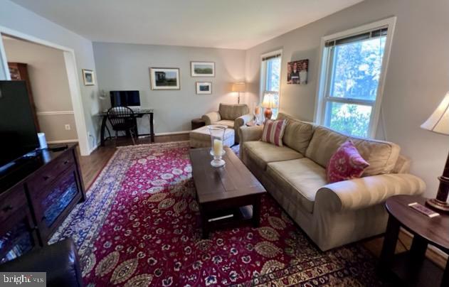 9101 Streamview Lane Vienna, VA 22182 - Photo 9 of 43