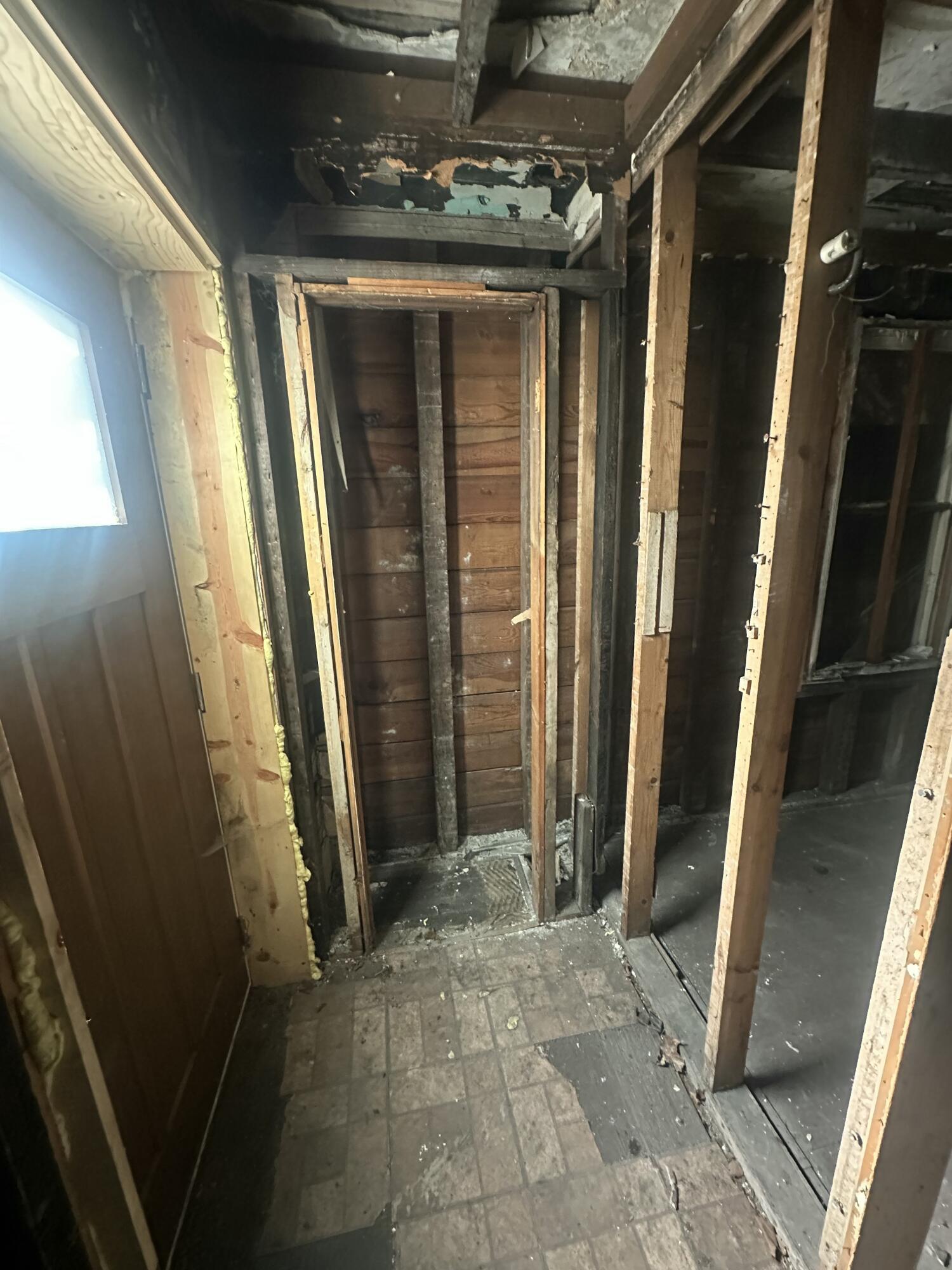 17405 Greeley Detroit, MI 48203 - Photo 16 of 27 IMG_2241