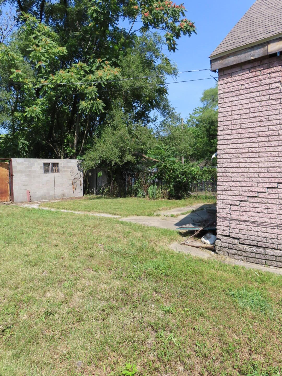 17405 Greeley Detroit, MI 48203 - Photo 8 of 27 IMG_0781