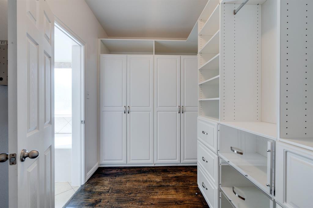 303 San Marcos Drive Irving, TX 75039 - Photo 24 of 33 a view of walk in closet