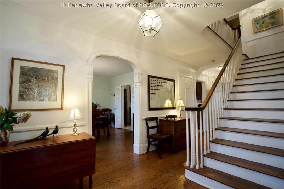 1504 Hampton Road Charleston, WV 25314 - Photo 4 of 30 Gallery Image 4