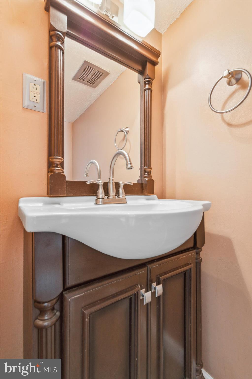 3830 Greenacres Road Philadelphia, PA 19154 - Photo 18 of 18