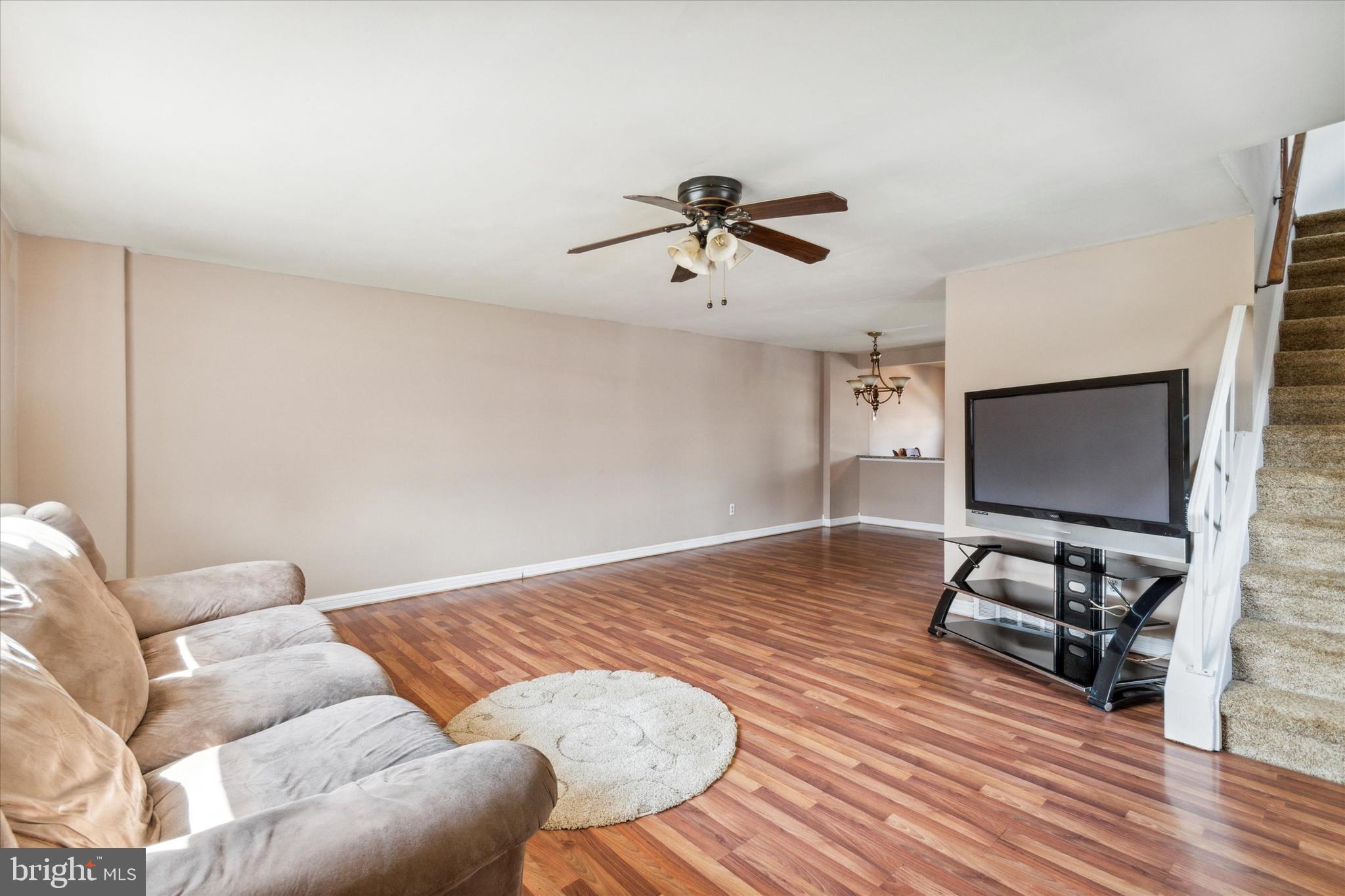 3830 Greenacres Road Philadelphia, PA 19154 - Photo 7 of 18