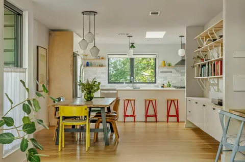 $875,000 | 618 Denson Drive, Austin, TX 78752