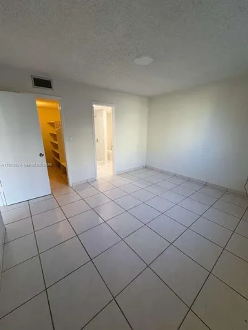 $2,200 | 10090 Northwest 80th Court, Unit 1155, Hialeah Gardens, FL 33016