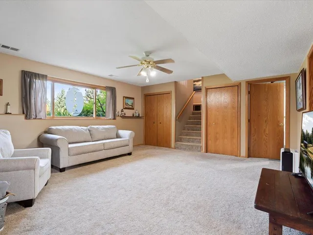 $479,900 | 9936 Oakridge Road, Brainerd, MN 56401