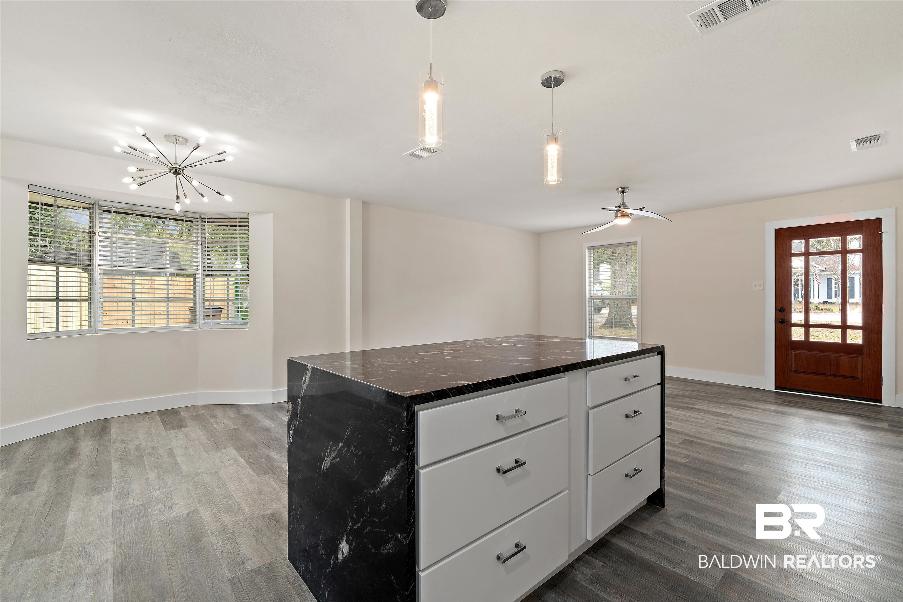 1009 Wesley Avenue Mobile, AL 36609 - Photo 12 of 26