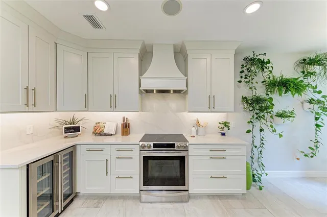 $565,000 | 6536 Moorings Point Circle, Unit 101, Lakewood Ranch, FL 34202