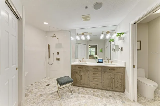 $565,000 | 6536 Moorings Point Circle, Unit 101, Lakewood Ranch, FL 34202