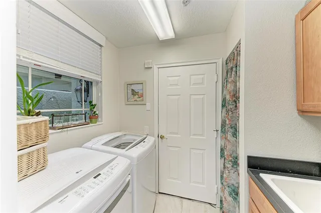 $565,000 | 6536 Moorings Point Circle, Unit 101, Lakewood Ranch, FL 34202